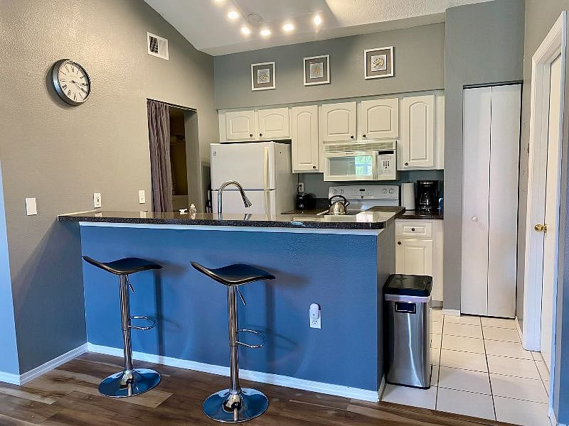 Furnished Finder property 395295_1 photo 6