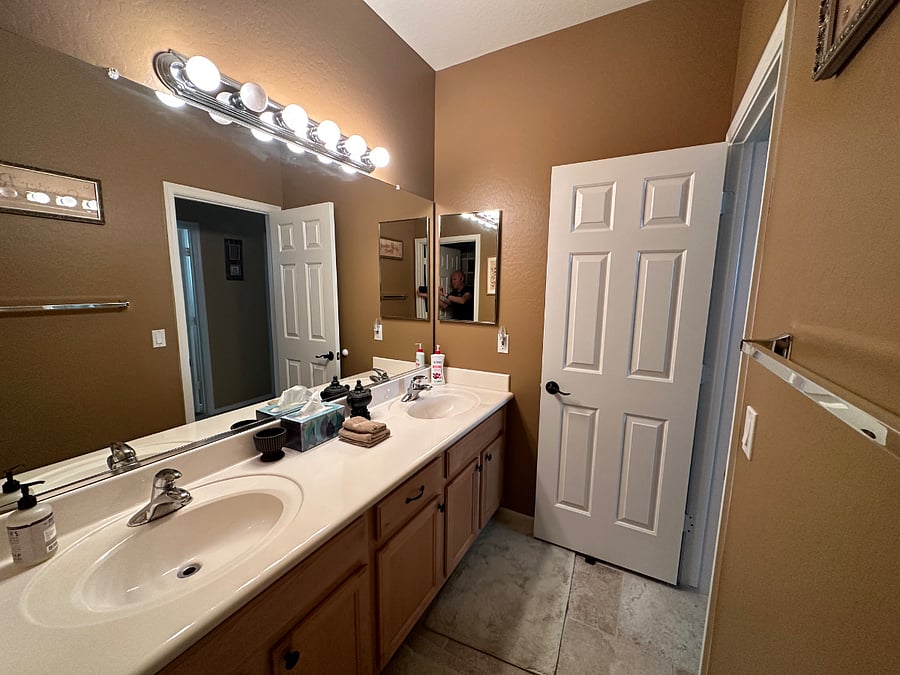 Double sink Bathroom