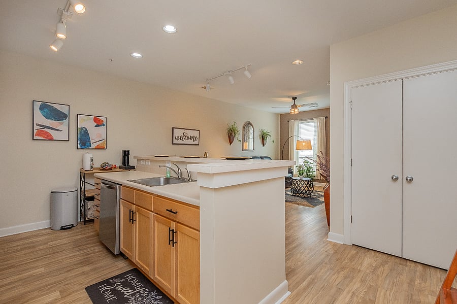 Furnished Finder property 395331_1 photo 4
