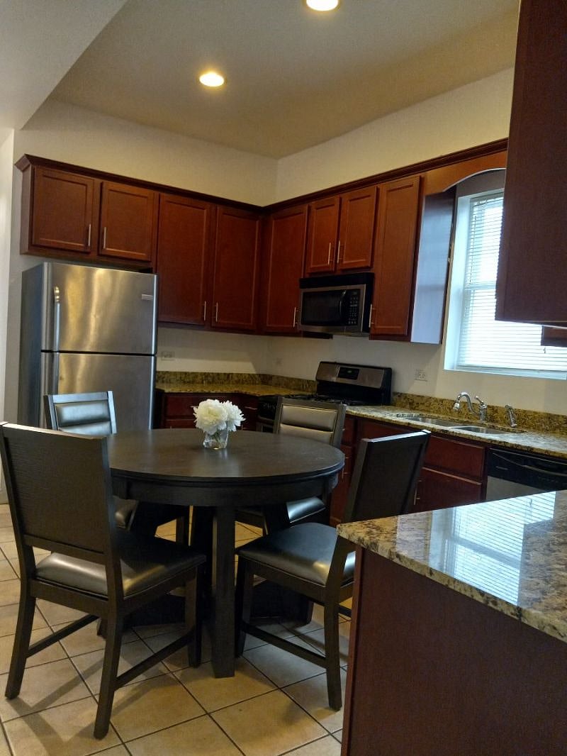 Furnished Finder property 395354_1 photo 3