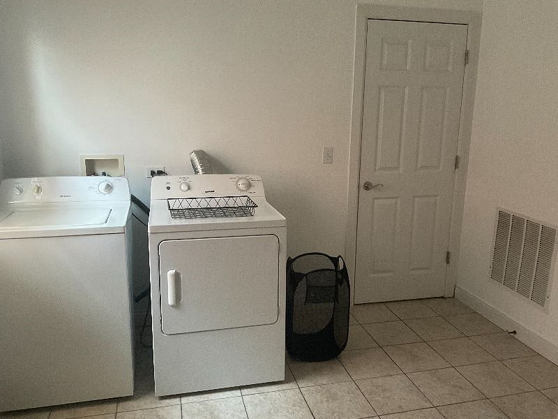 Furnished Finder property 395354_1 photo 10