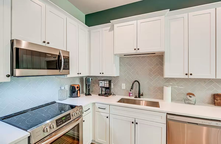 All kitchen basics are provided for first week of stay: salt and pepper, olive oil, paper towel, cleaning supplies, dishwasher detergent--- stocked with pots. pans, utensils, plates, bowls, glassware, coffee maker, tea kettle available