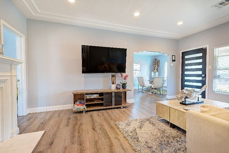 Furnished Finder property 395399_1 photo 7