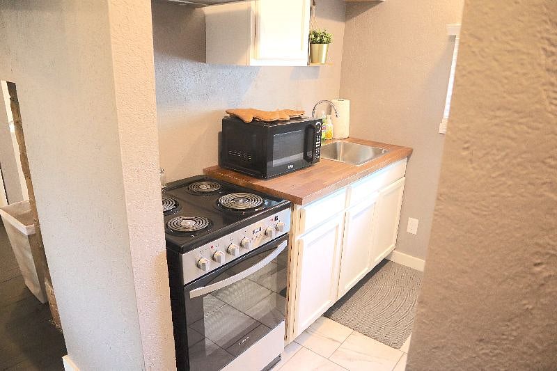 Furnished Finder property 395433_1 photo 12