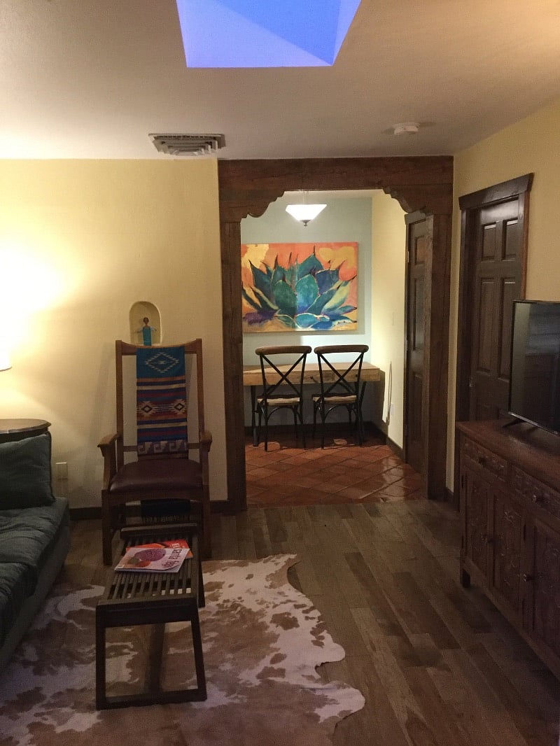 Small dining nook includes table/desk. Seats 2