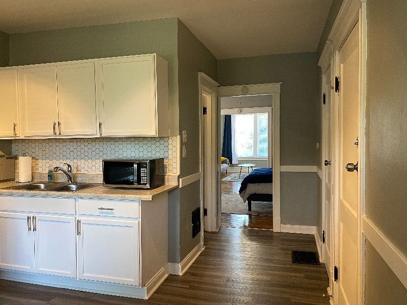 Furnished Finder property 395446_1 photo 12