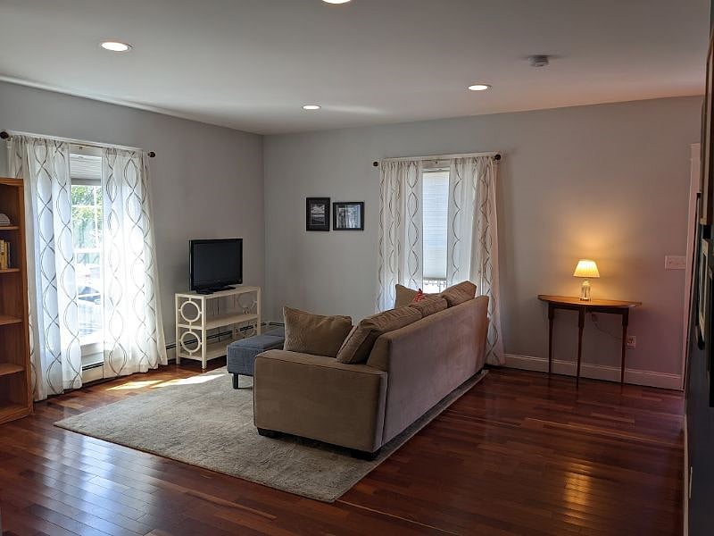 Furnished Finder property 395485_1 photo 3