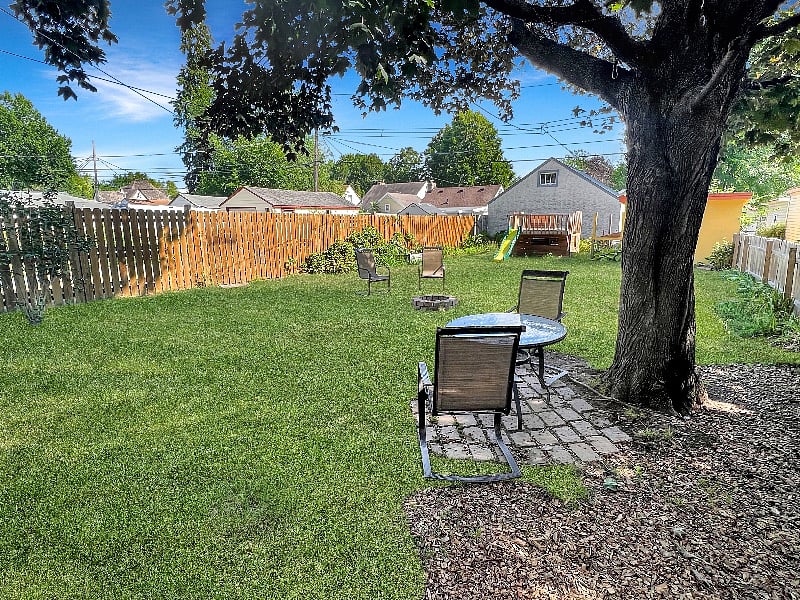 We hope you'll take advantage of the private backyard, fully fenced. Let the dogs run, let the kids play on the slide, and relax by the fire pit.
