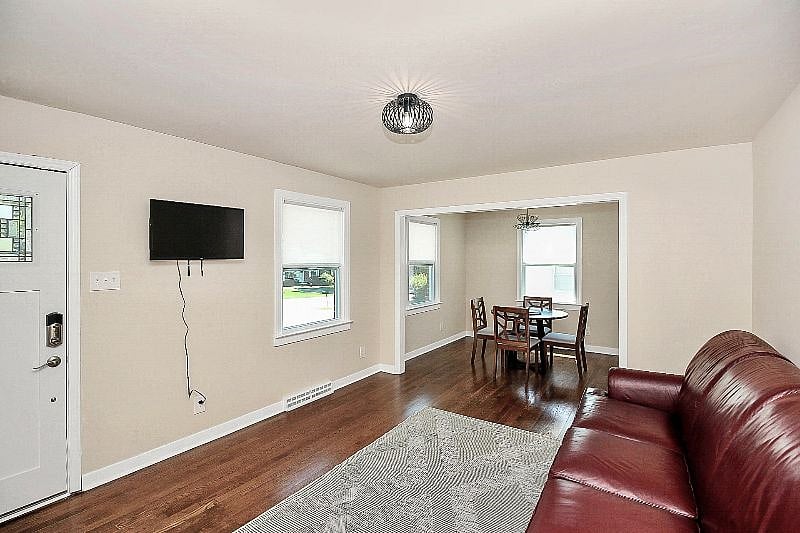 Furnished Finder property 395569_1 photo 3