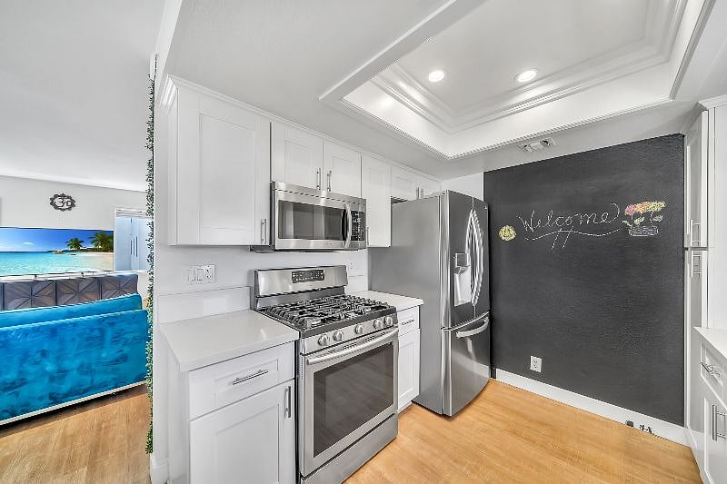 Furnished Finder property 395584_1 photo 8