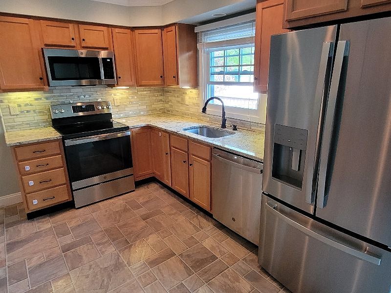 Furnished Finder property 395594_1 photo 11