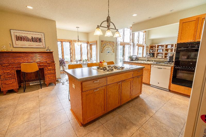 Furnished Finder property 395600_1 photo 13