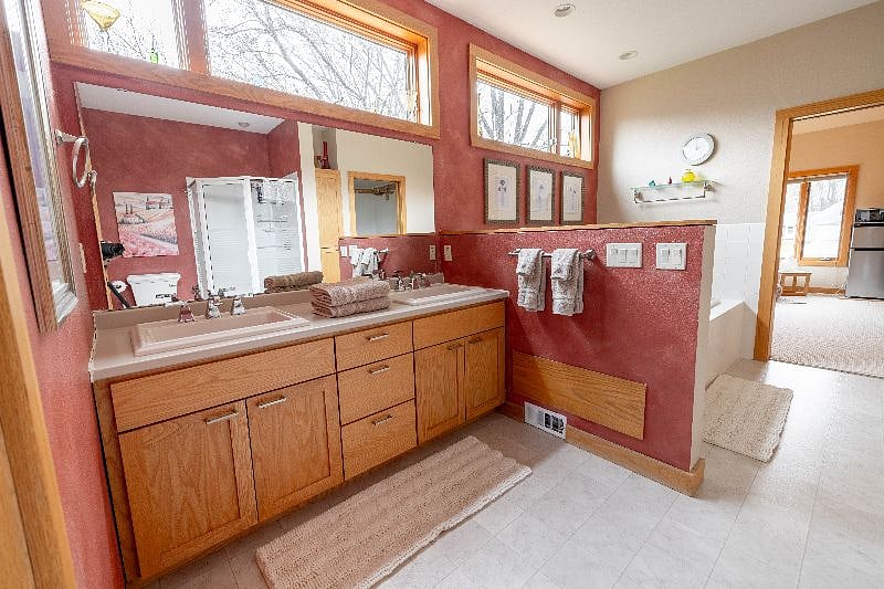 Furnished Finder property 395600_1 photo 3