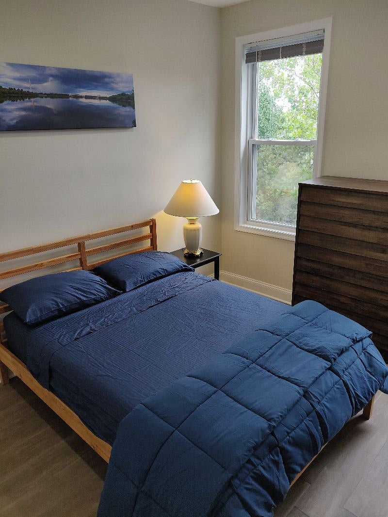 Largest upstairs bedroom: Full Sized Bed