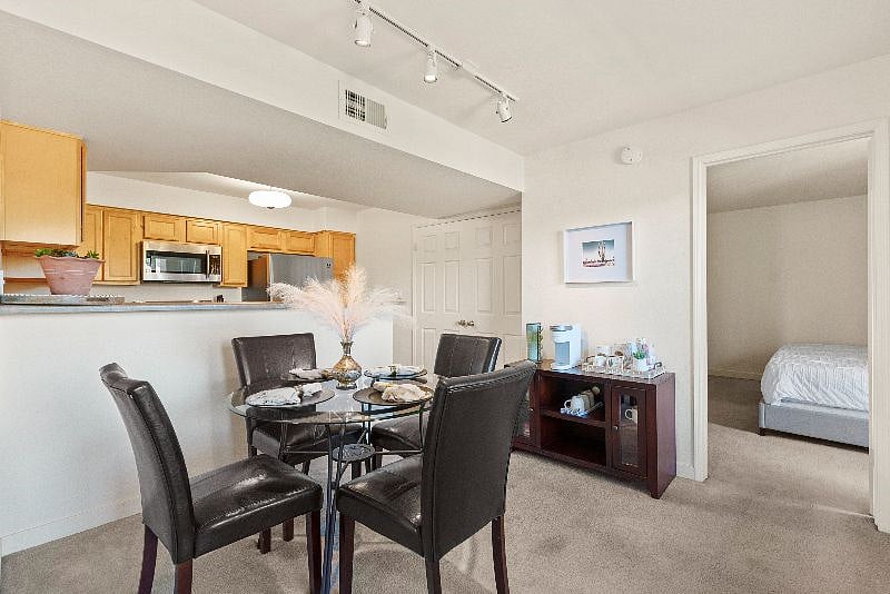 Furnished Finder property 395607_1 photo 5