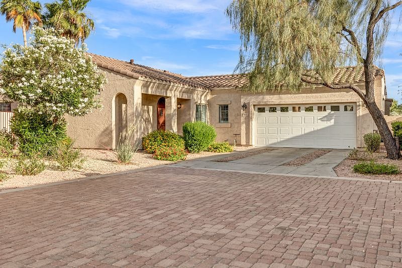 Furnished Finder property 395715_1 photo 1