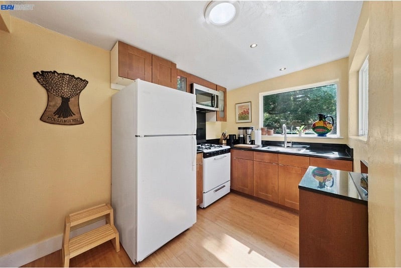 Furnished Finder property 395739_1 photo 3