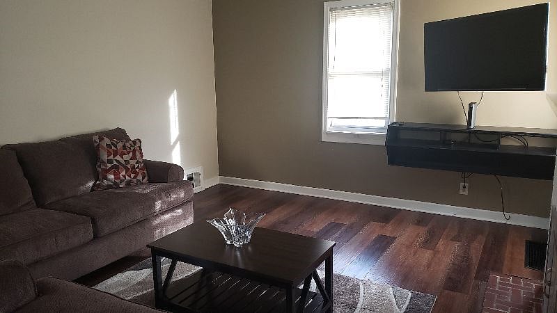 Living Room from font door looking right.