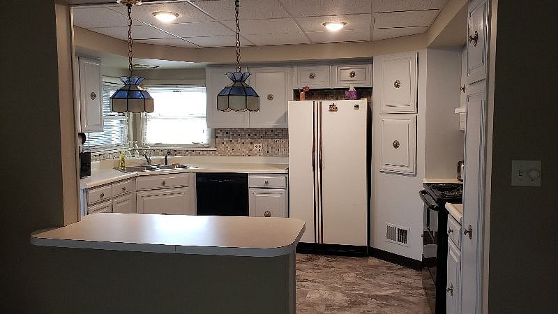 Kitchen just off the sitting room.