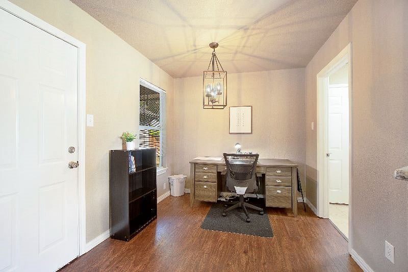 Furnished Finder property 395883_1 photo 6