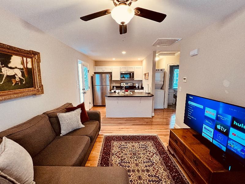 Furnished Finder property 396018_1 photo 8