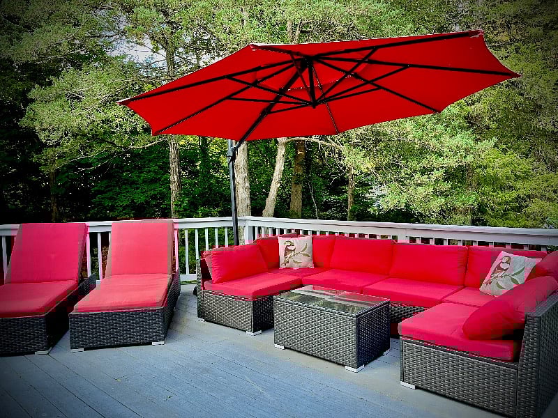 Deck with illuminated umbrella. Dining for 6 also on deck.