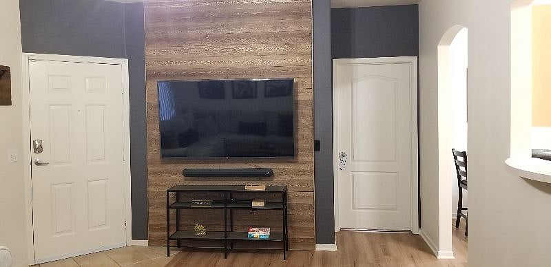 Furnished Finder property 396124_1 photo 4