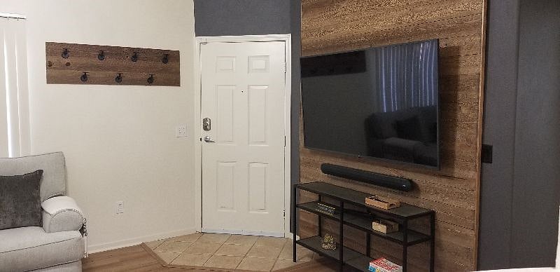 Furnished Finder property 396124_1 photo 13