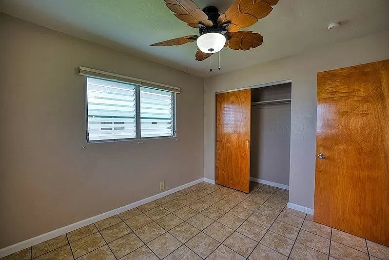 Guest bedroom sans furniture.