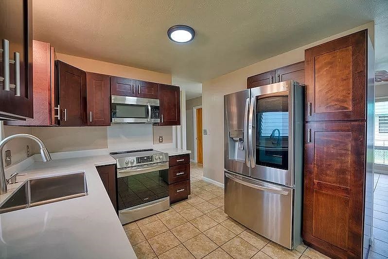 Furnished Finder property 396138_1 photo 3