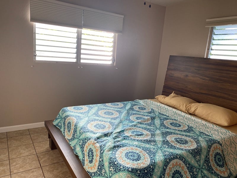 Master Bedroom with Queen Bed.