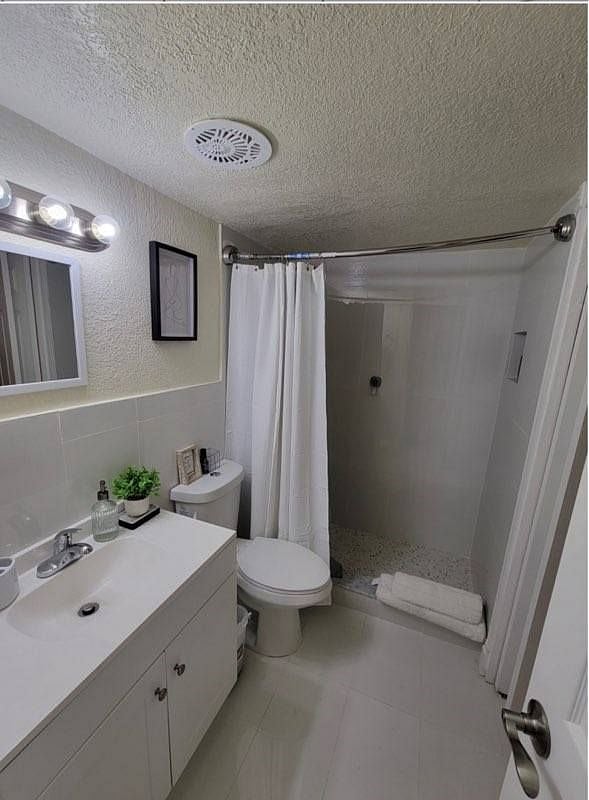 Furnished Finder property 396141_1 photo 12