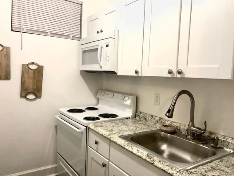 Furnished Finder property 396172_1 photo 15