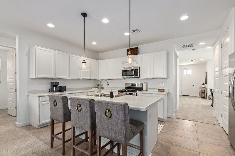 Furnished Finder property 396211_1 photo 9