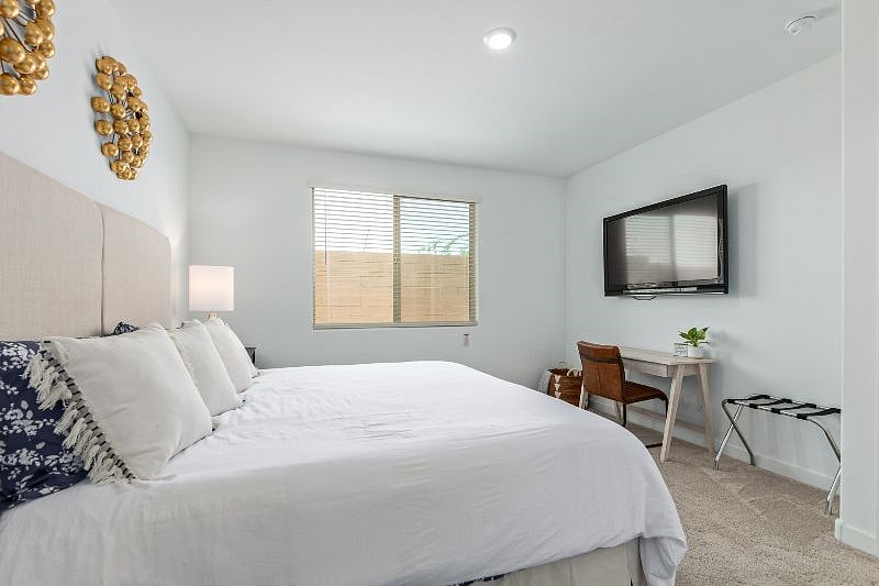 Furnished Finder property 396211_1 photo 15