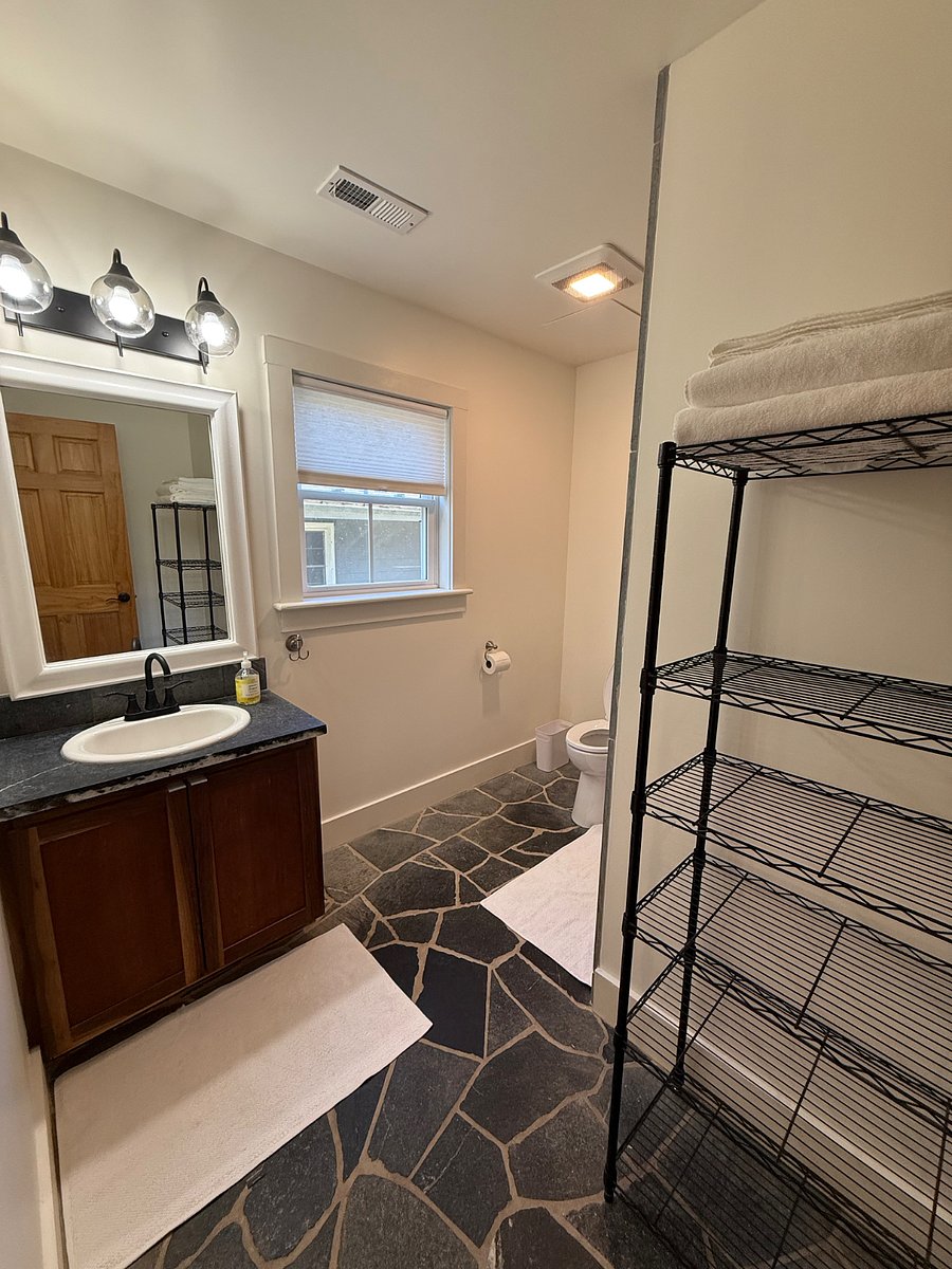 Furnished Finder property 396250_3 photo 8