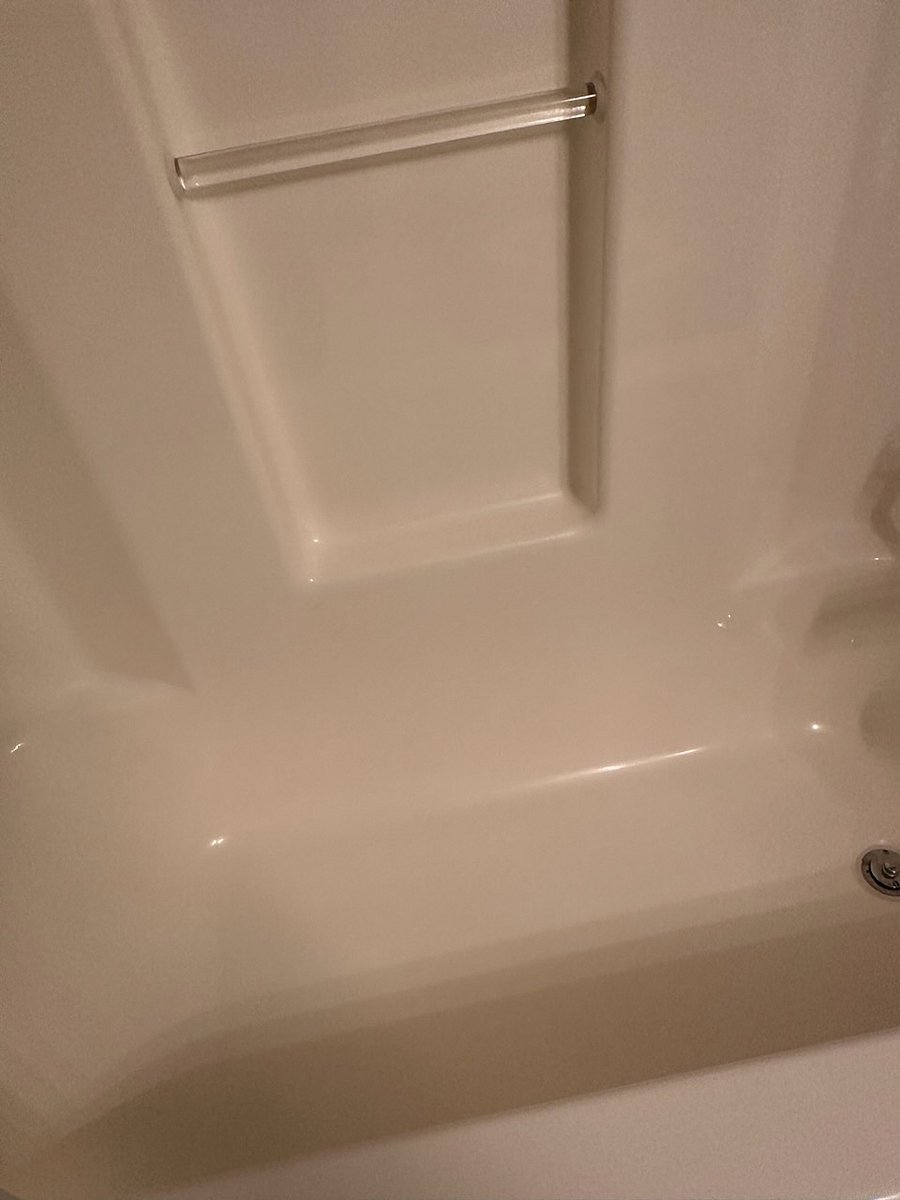 Upper level full bathroom