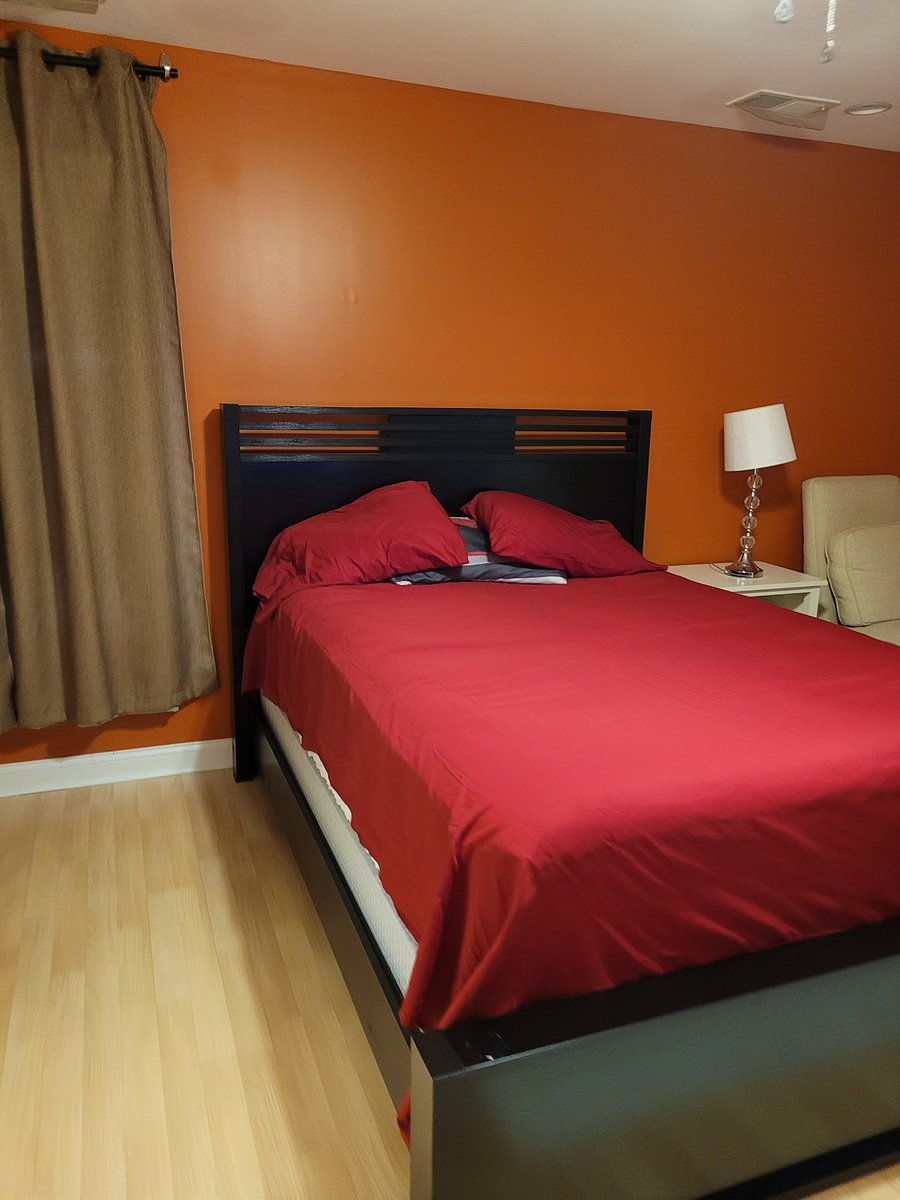 Bedroom #4 Upper level (Ensuite - Sweet Potato room)