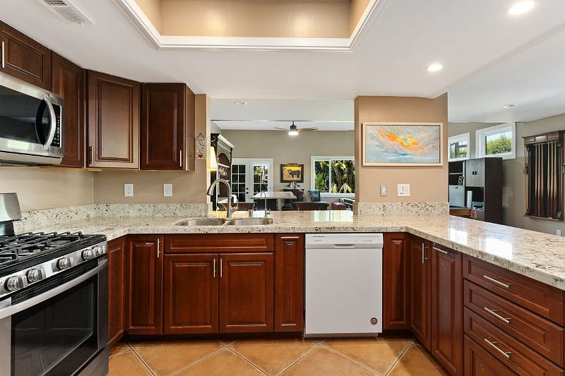 Furnished Finder property 396429_1 photo 20