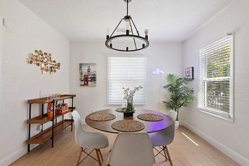 Furnished Finder property 396498_1 photo 12