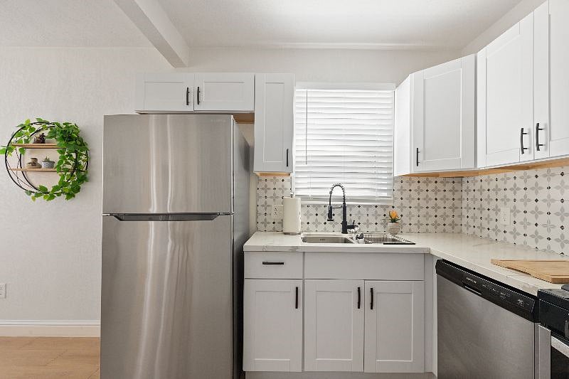 Furnished Finder property 396498_1 photo 16