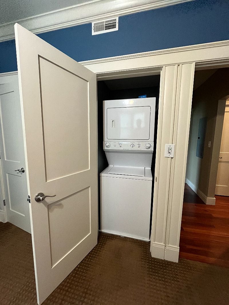 In-unit washer and dryer.