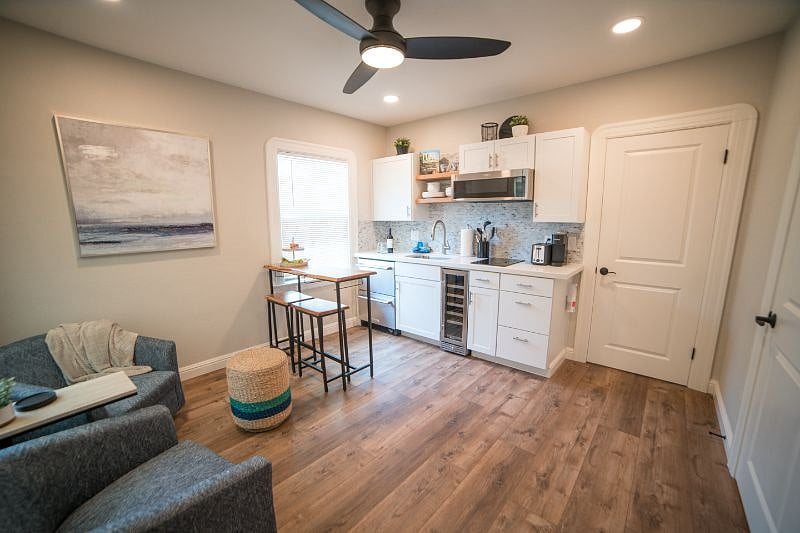 Furnished Finder property 396767_1 photo 21