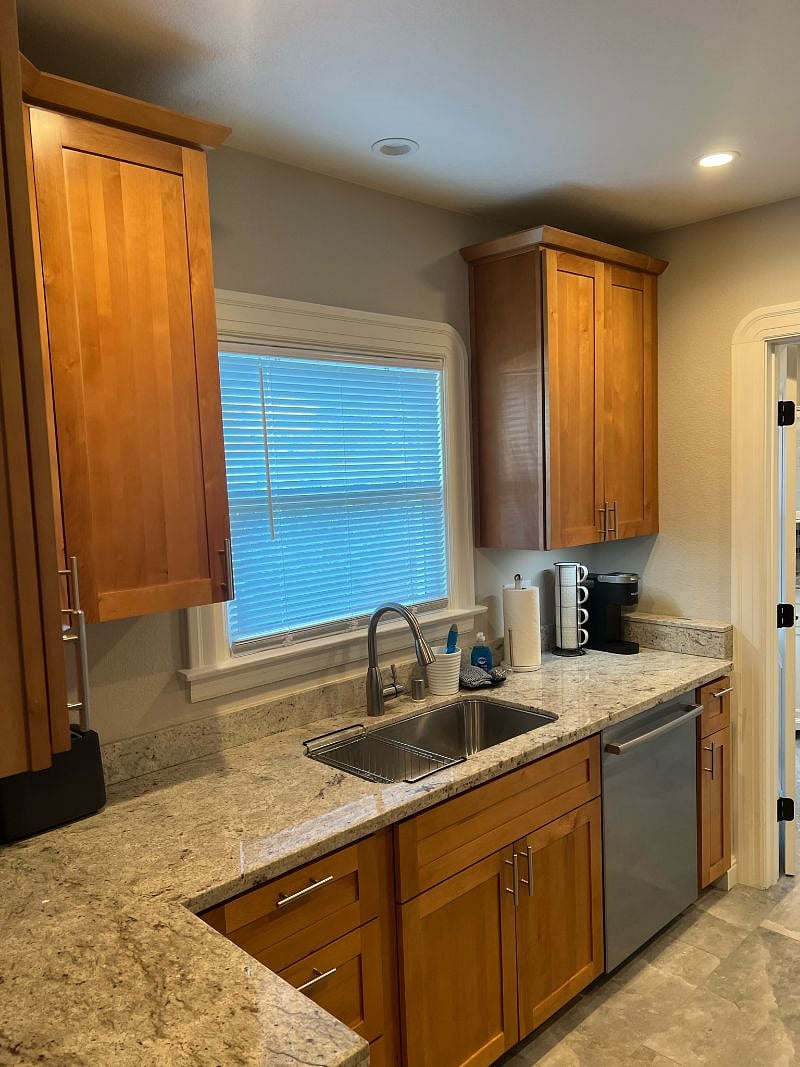 Furnished Finder property 396767_2 photo 13