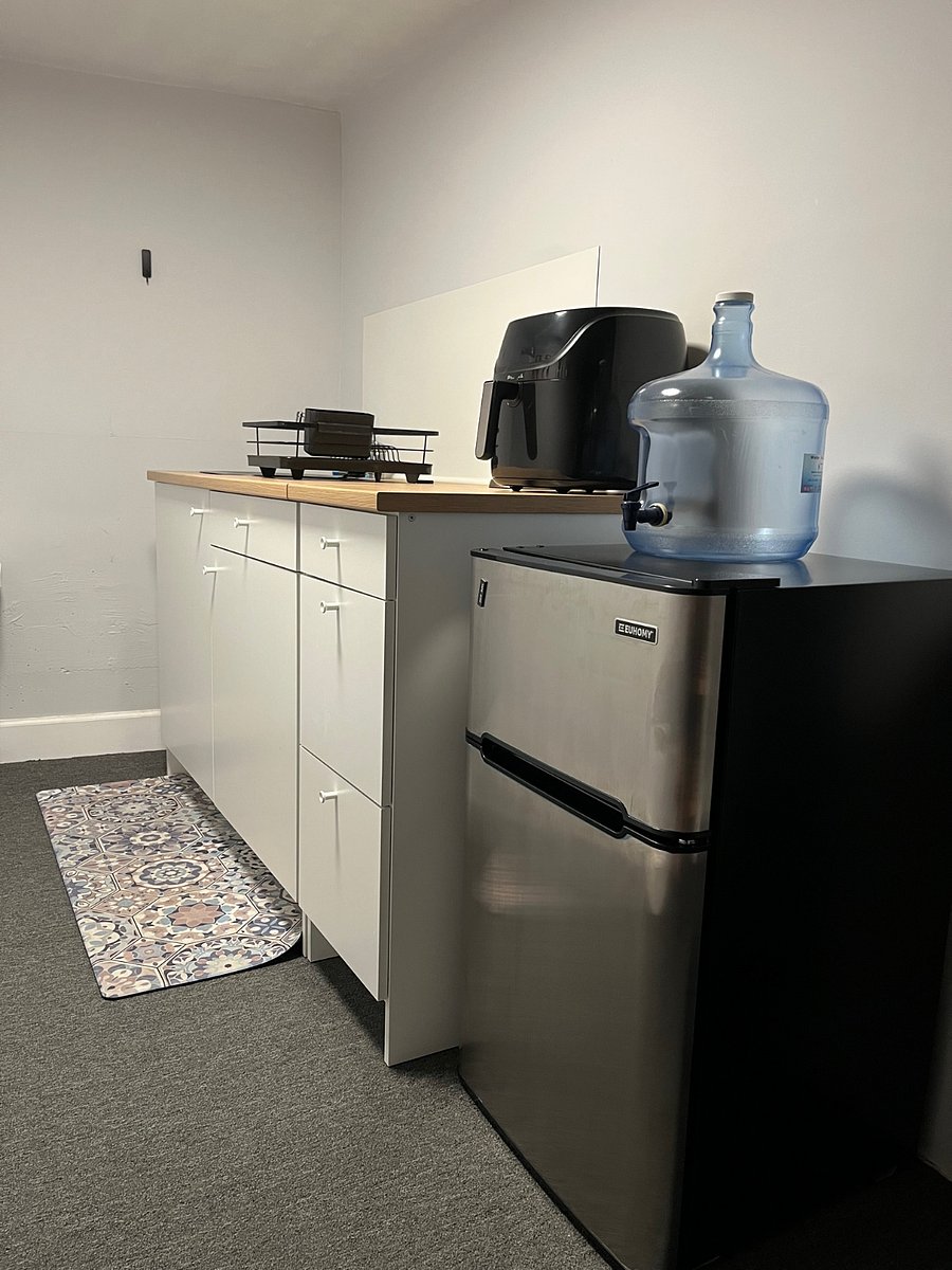 Kitchenette Area with 3.2 cu ft Mini Fridge