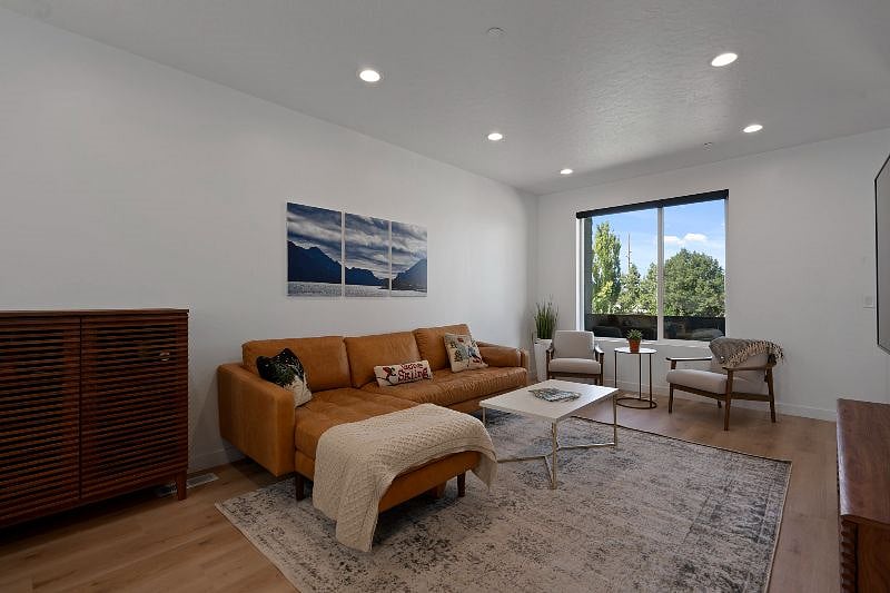 Furnished Finder property 397000_1 photo 5