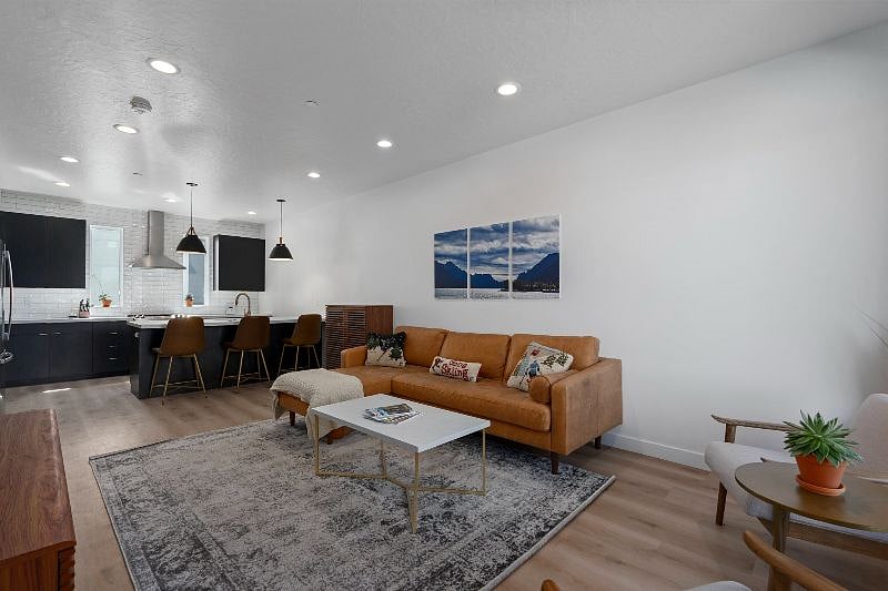 Furnished Finder property 397000_1 photo 7