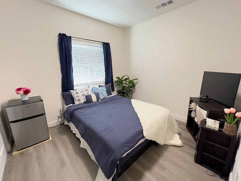 Furnished Finder property 397073_1 photo 6