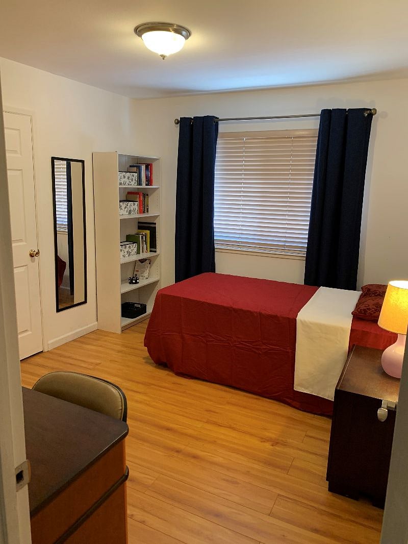 (Downstairs) bedroom #3