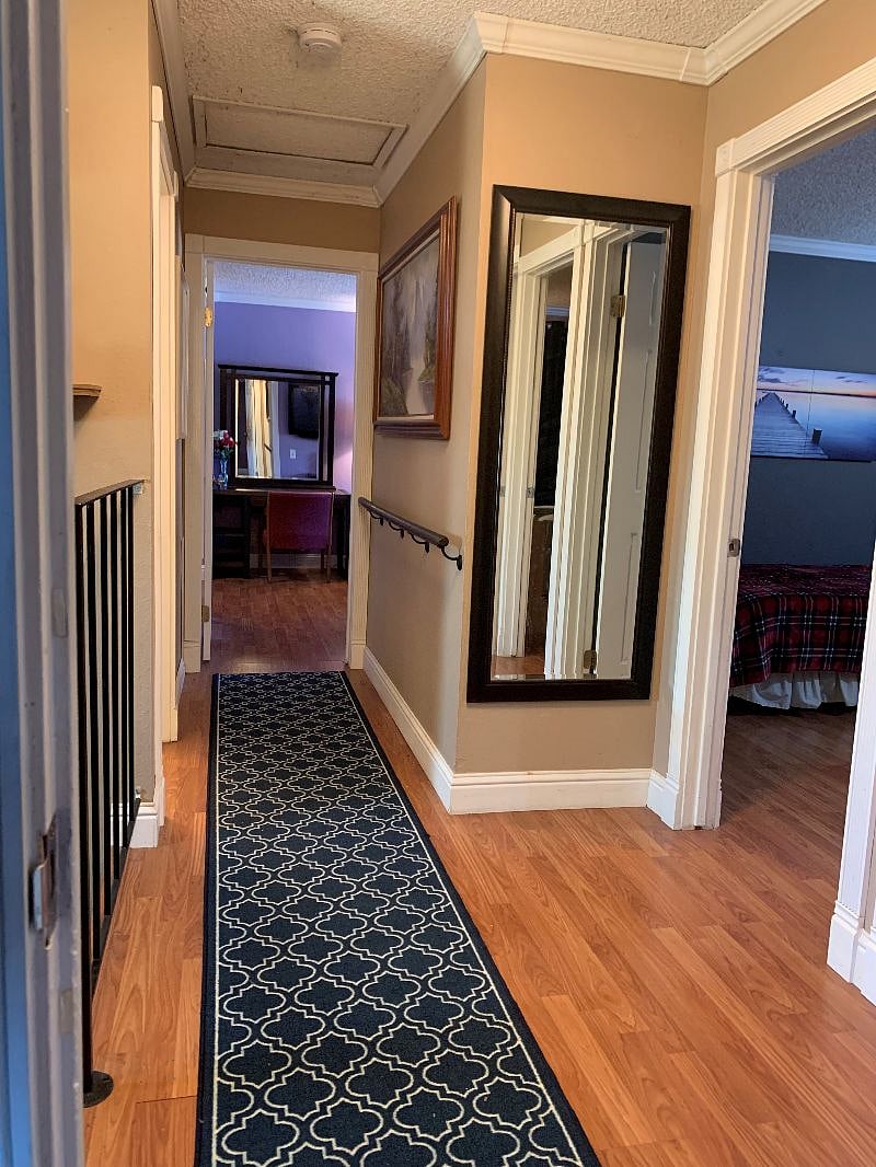 2nd floor hallway